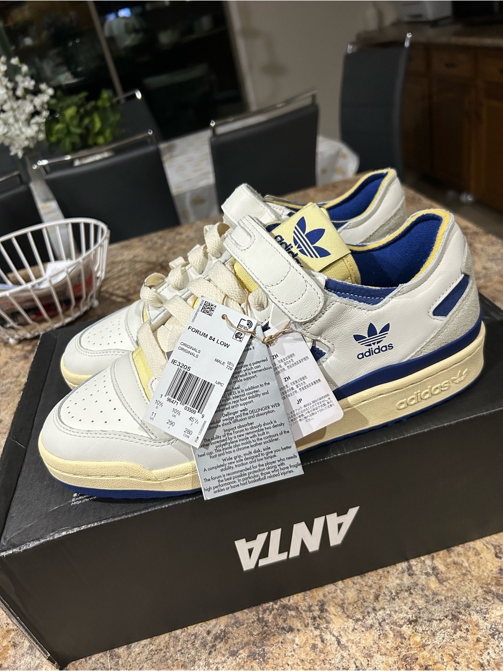 adidas - Forum 84 Low 'White Victory Blue men’s shoes Sz 11 New NO BOX